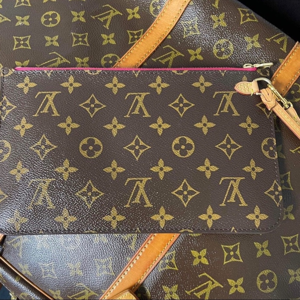 Louis Vuitton Neverfull Pochette